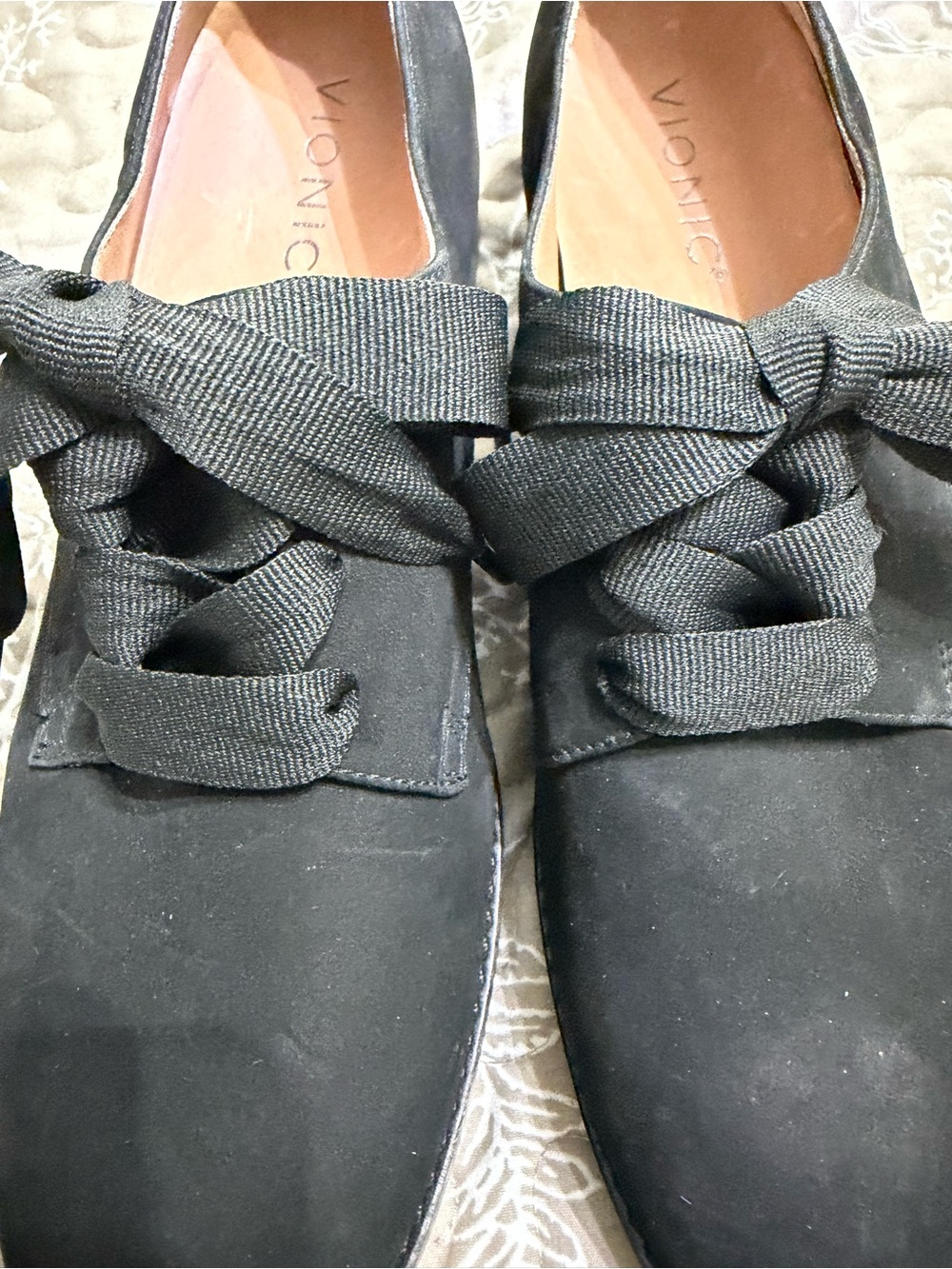 Vionic Black Nubuck Derby Loafers Orthotic Footbed with Ribbon Laces